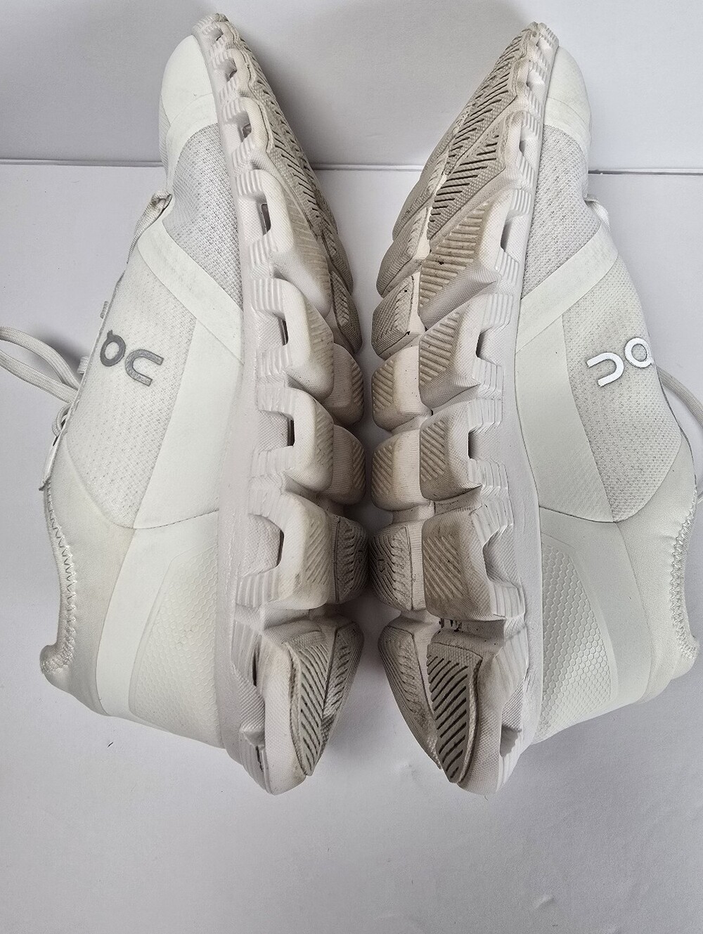 On Cloud Women’s White Lightweight Athletic Running Shoes Size 8.5 Cloud Tec - Picture 6 of 11